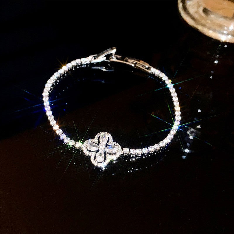 Women's Flower Zircon Super Flash Temperamental Light Bracelets