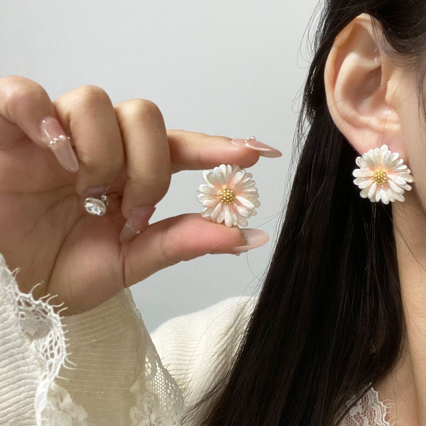 Oil Daisy Flower Female Sweet Cute Stud Earrings