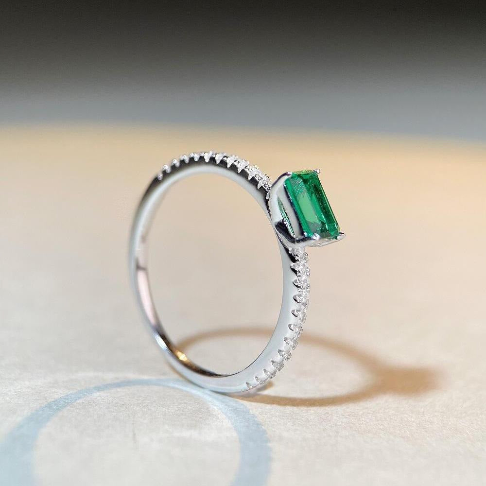 Women's Sier Emerald Diamond Style Simple Small Sugar Cube Rings