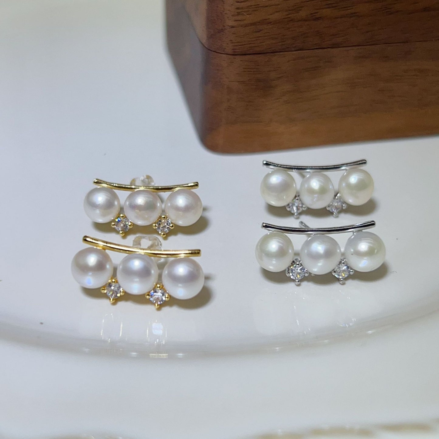Micro Inlaid Zircon Pearl Tassel Sier Needle Earrings