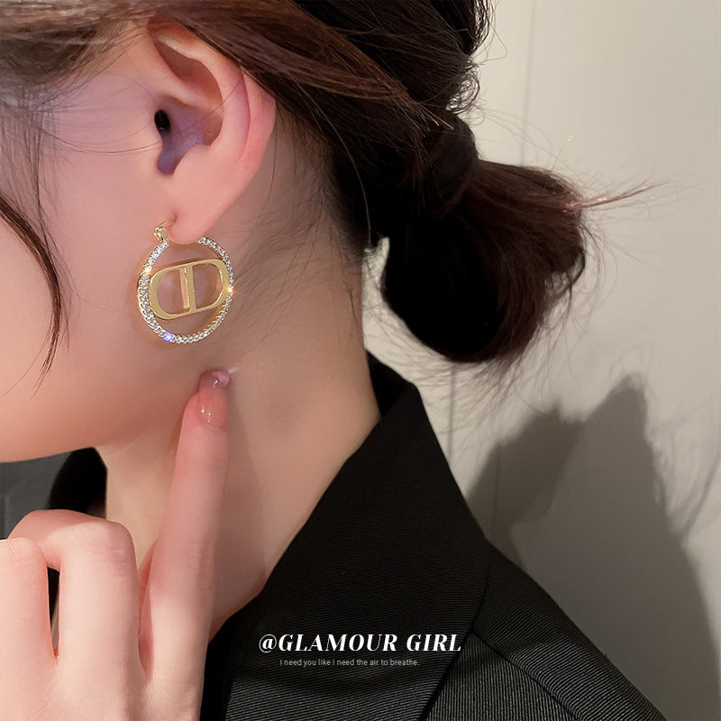 Women's Zircon Letter Pig Nose Geometric Clip Light Luxury High-grade Temperament Ear Buckle