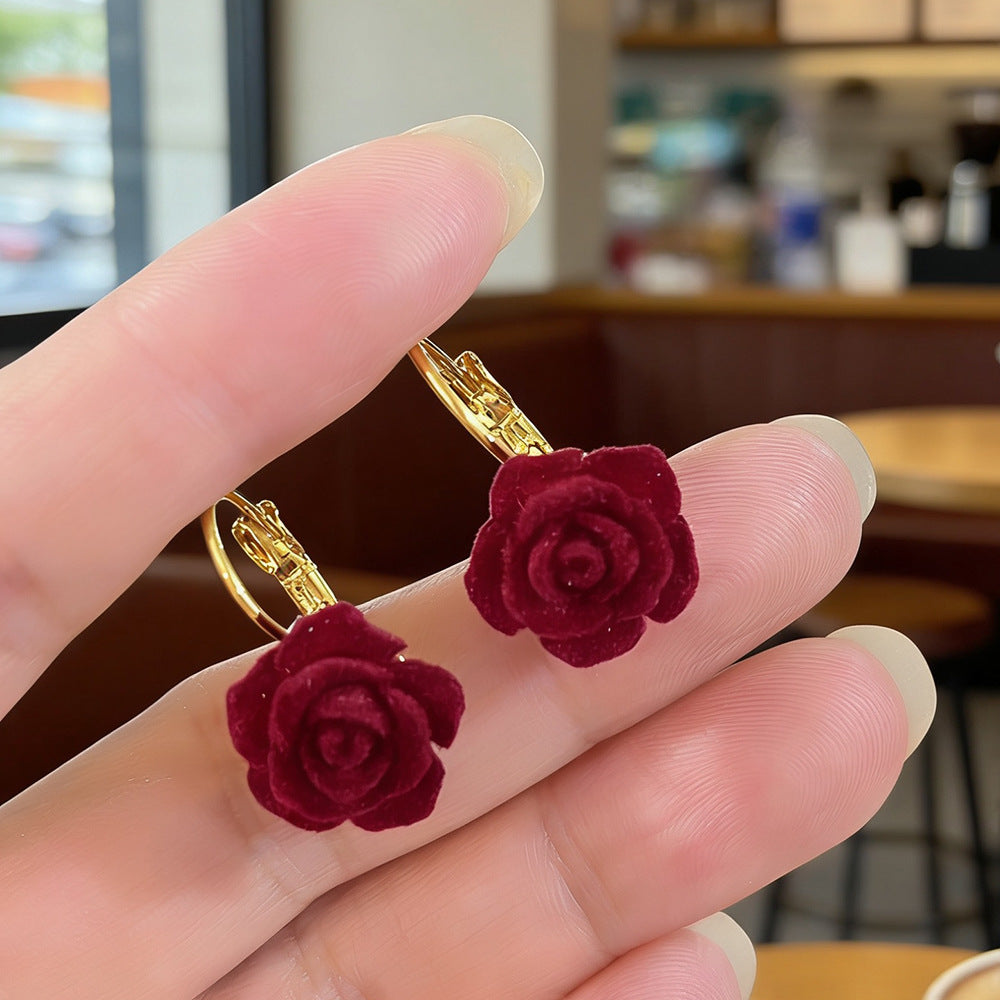 High-grade Fashion Flocking Clip Female Retro Rings