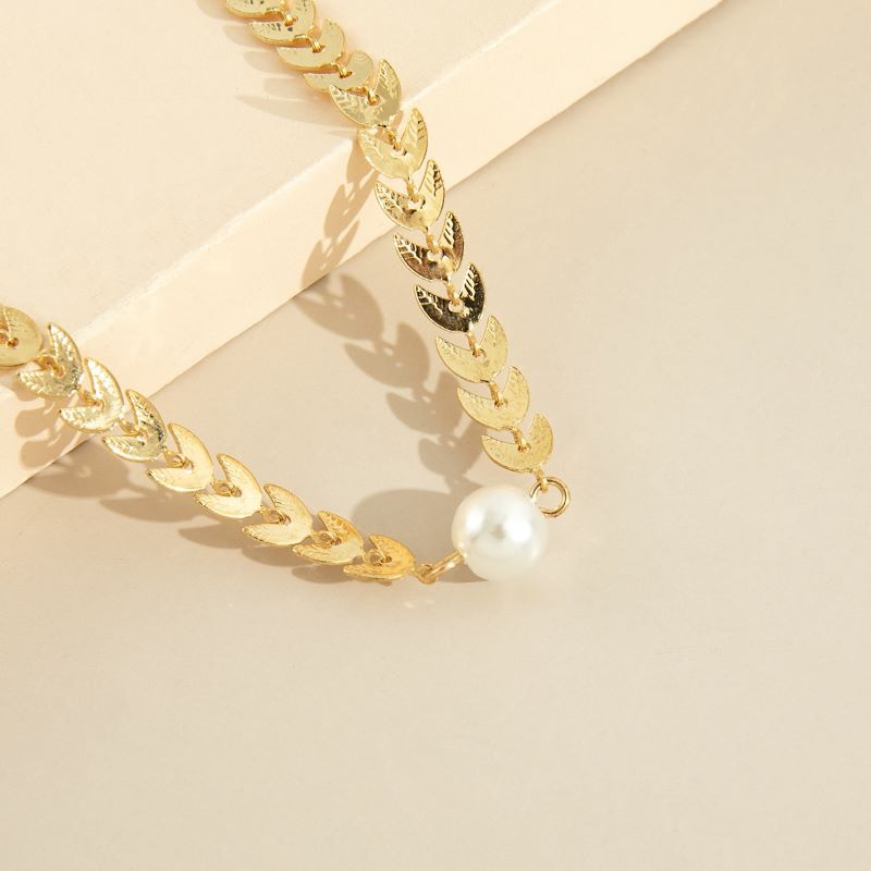 Fashion Wheat Fishbone Chain Sequins Clavicle Temperament Pearl Necklaces