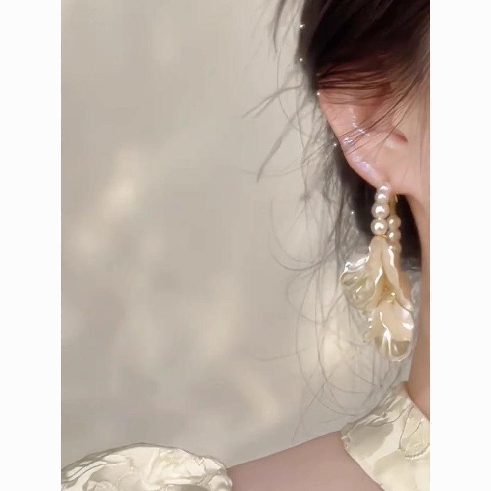 Petals Pearl Ethereal Design Long Tassel Ear Clip Rings