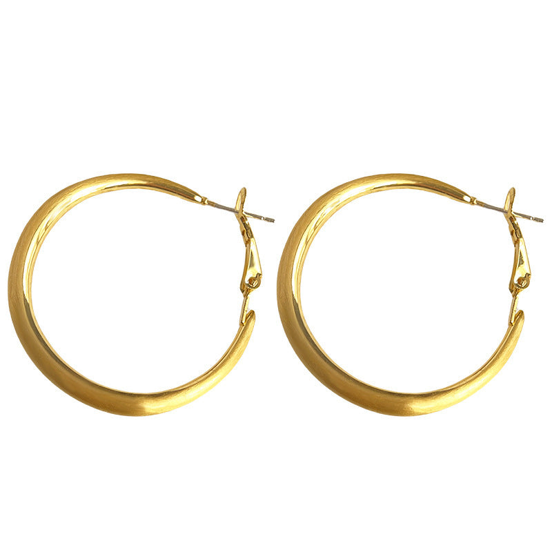 Women's Minimalist Exaggerated Big Ear Fashionable Temperament Personalized Cold Style Simple Earrings