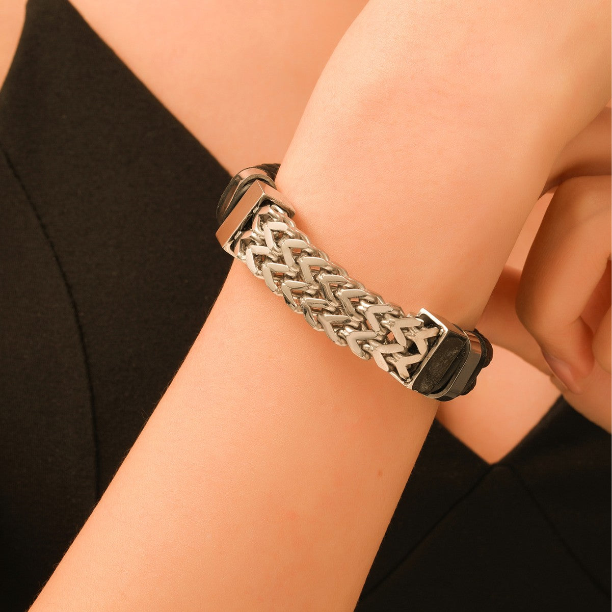 Women's Elegant Leather Hip Hop Stainless Steel Bracelets