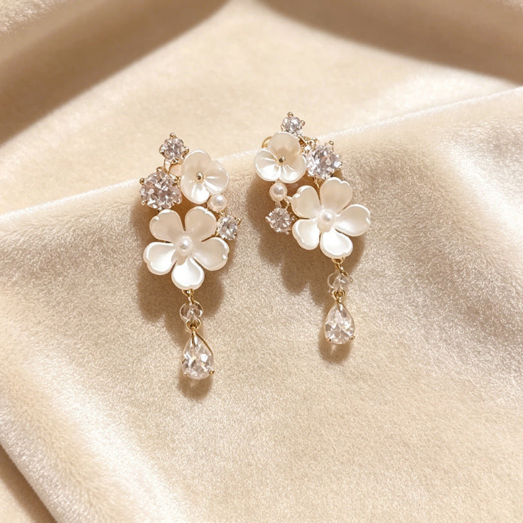 Women's Super Fairy White Sparking Zirconium Tassel Flowers For Elegant Delicate Stud Earrings
