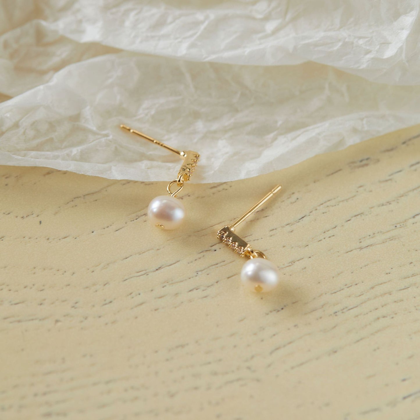 Women's Natural Freshwater Pearl For French Minority Design Commute Minimalist Earrings