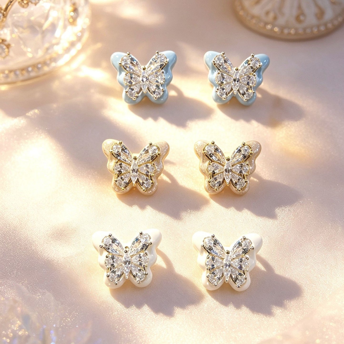 Women's Sweet Zircon Butterfly Exquisite Light Luxury Simplicity Design Stud Earrings