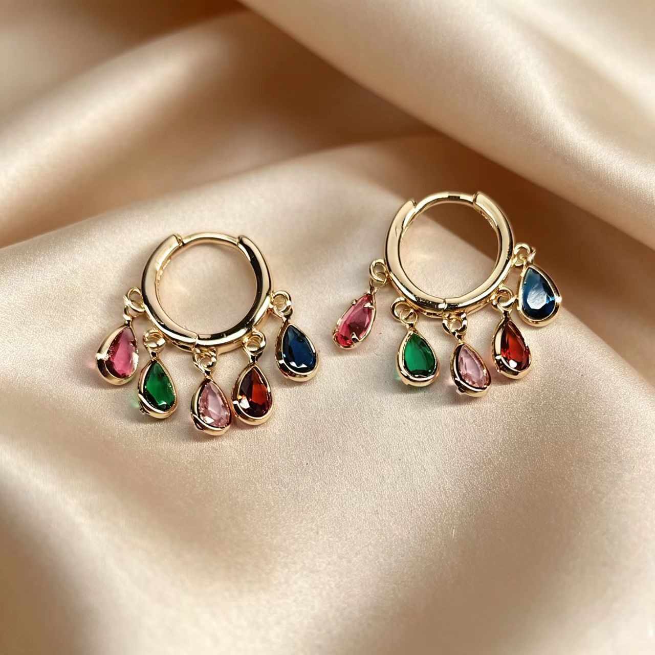 Women's Colorful Water Drop Clip Simple Grace Personality Minority Ear Buckle