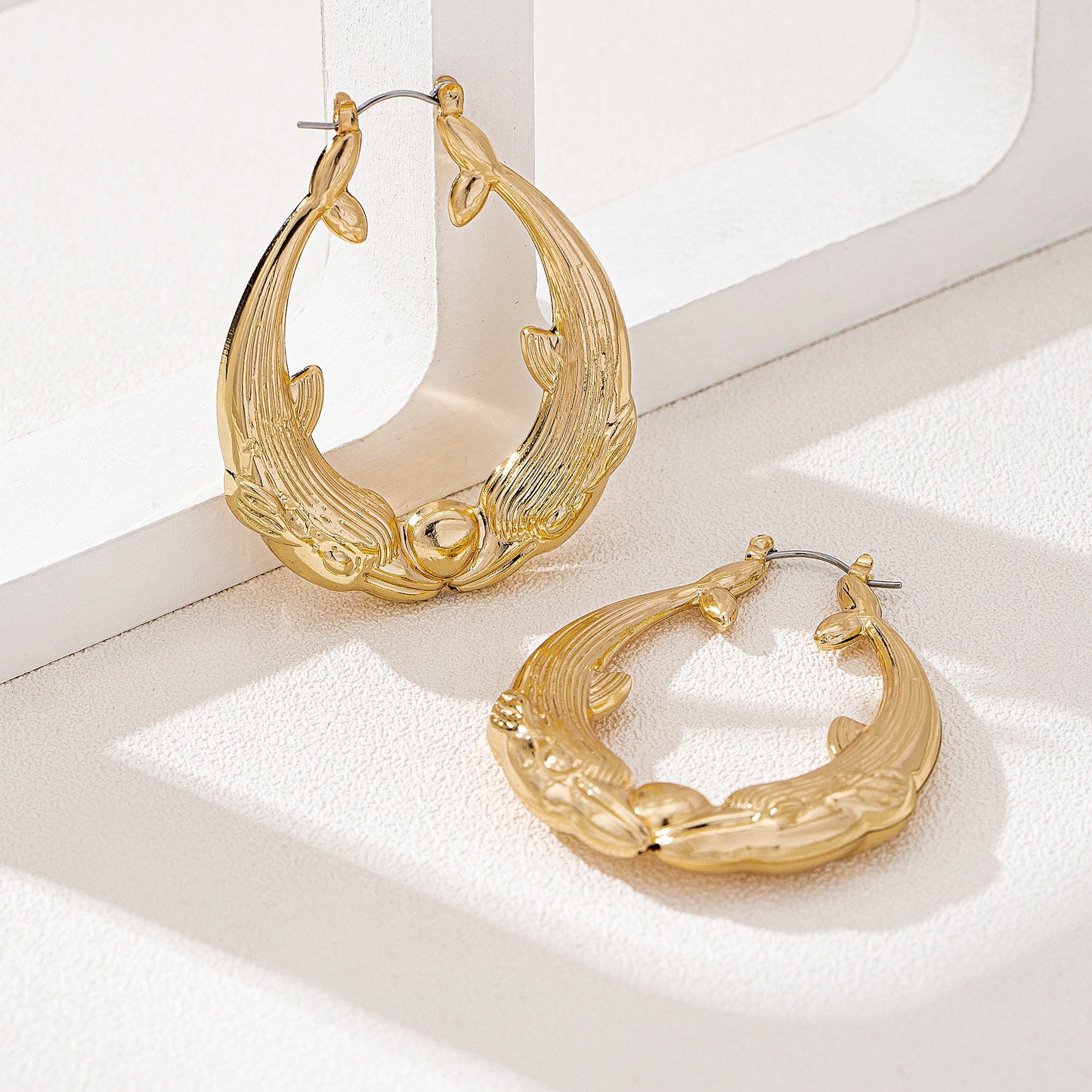 Simple Fashion Dolphin Creative Personality Fish-shaped Earrings