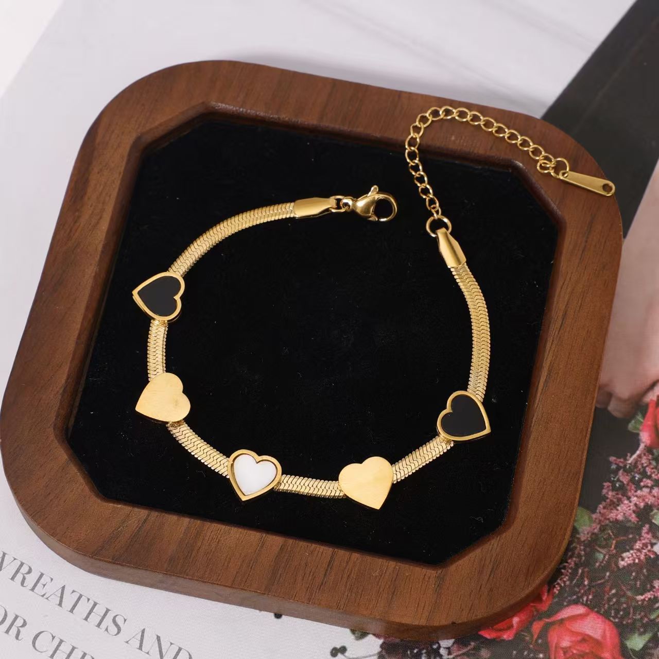 Snake Bones Chain Stainless Steel Love Fritillary Light Luxury High Bracelet