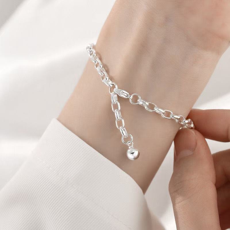 Women's Retro Minority Design Thick Type Dangling Beads Light Luxury Advanced Bracelet