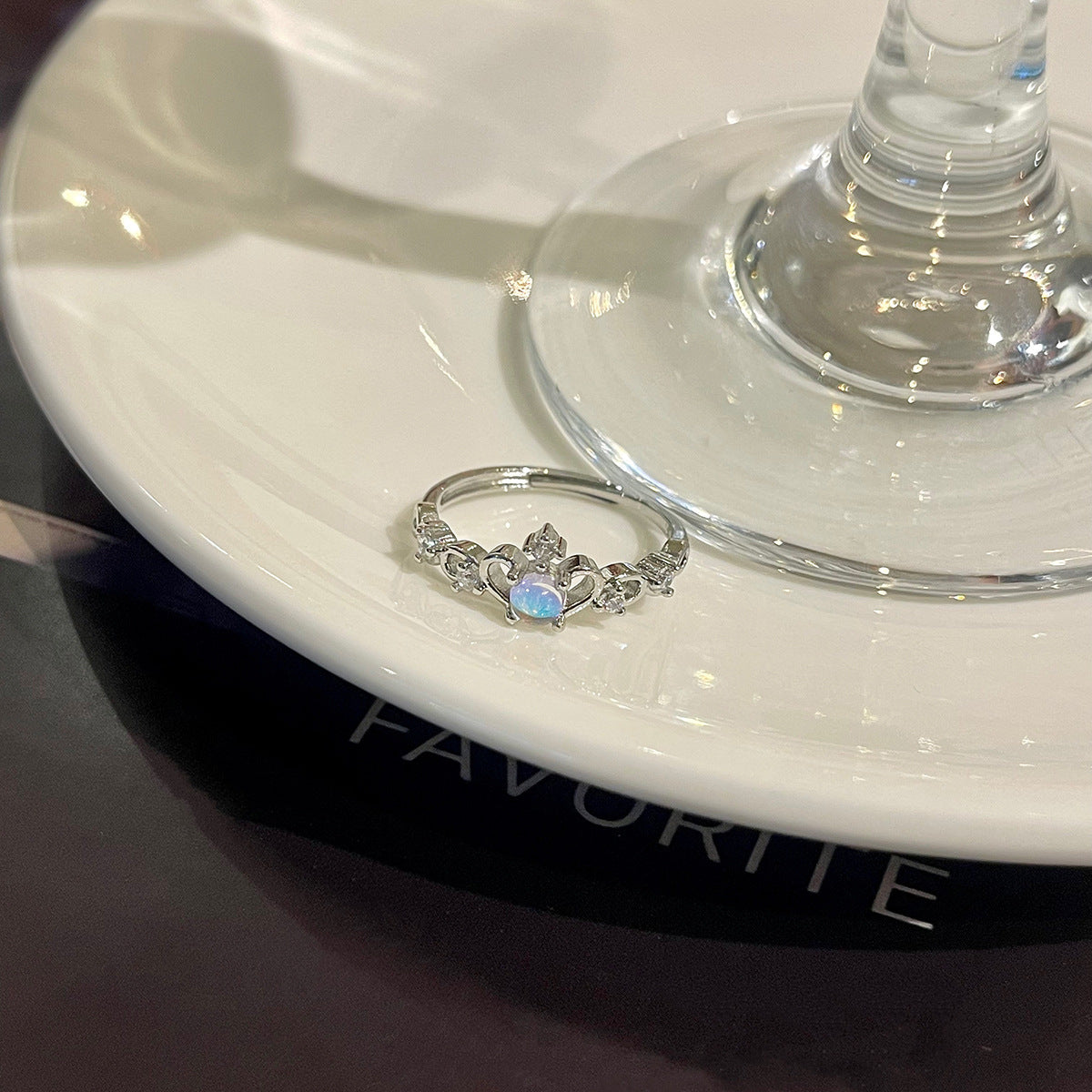 Twin Female Design Cold Wind Opening Ring