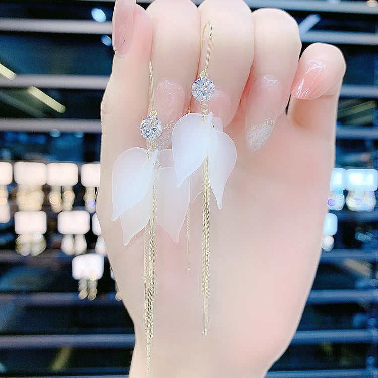 Women's Fairy Long White Petal Fringe Trendy Light Luxury Small Face Ear Line