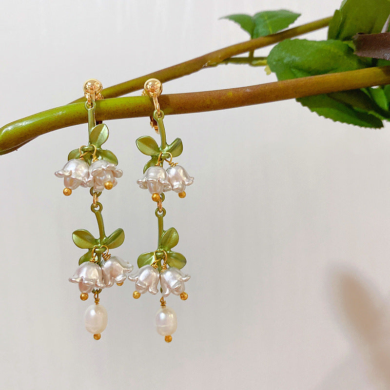 Women's Mori Style Lily Grass Pearl Sier Pin Earrings