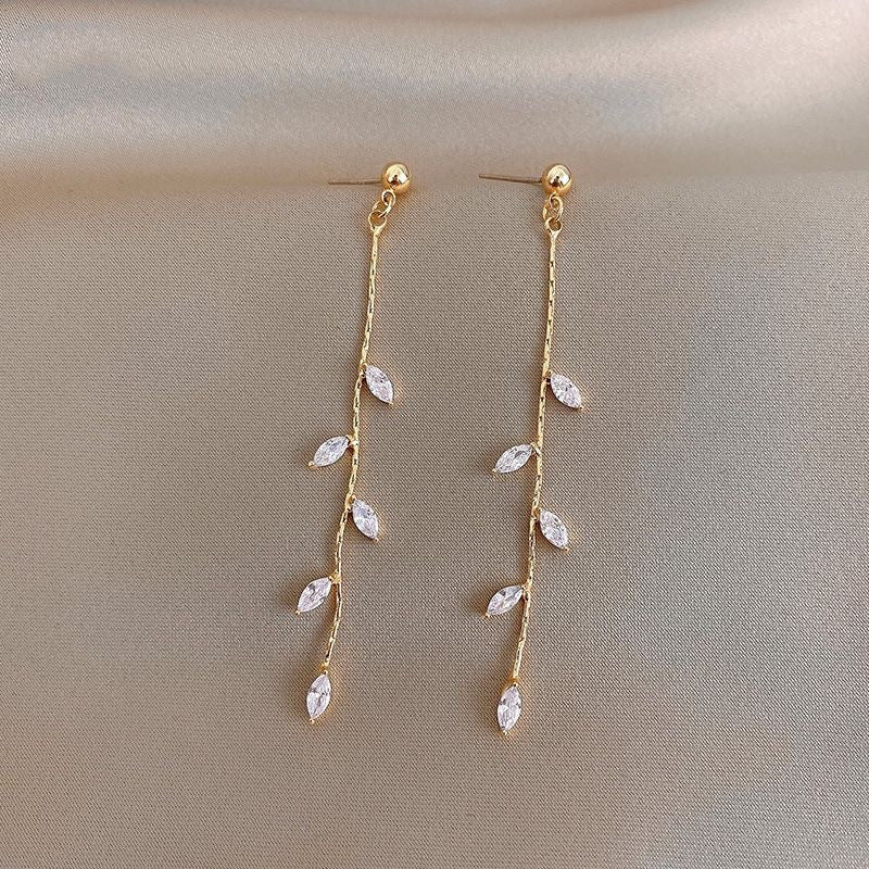 Elegant Micro Point Zircon Fresh Willow Leaf Long Ear Earrings