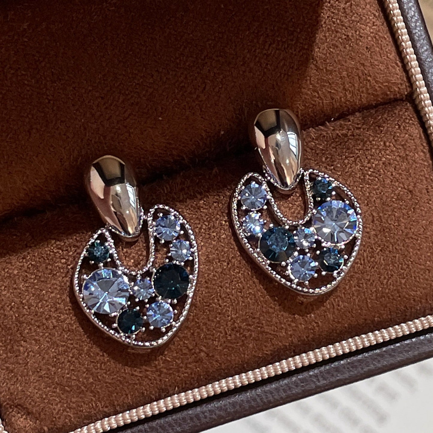 Oval Love Heart Female Niche Design Personality Fashion Stud Earrings
