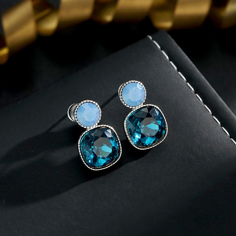 Design Exquisite Versatile Blue Small Ear Light Luxury Earrings