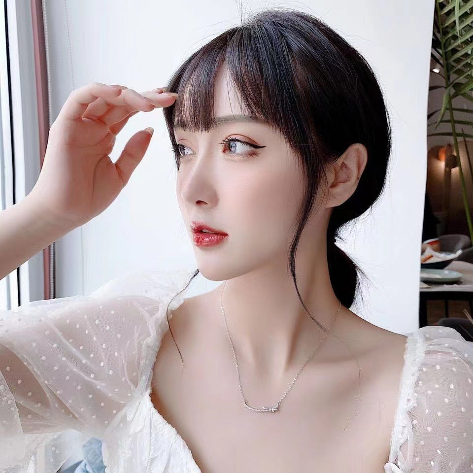 Women's Bow Smile Face Clavicle Chain Elegant Fashion Light Necklace
