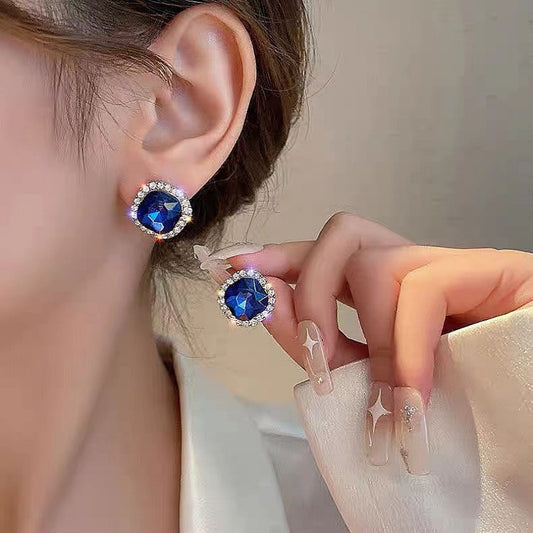 Women's Crystal Exquisite French Retro For Delicate Earrings