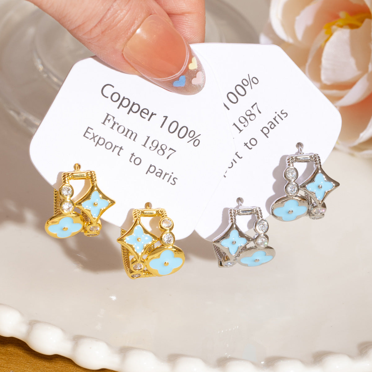 Exquisite Sweet Cutout Fritillary Plate Clover Flower Niche Earrings