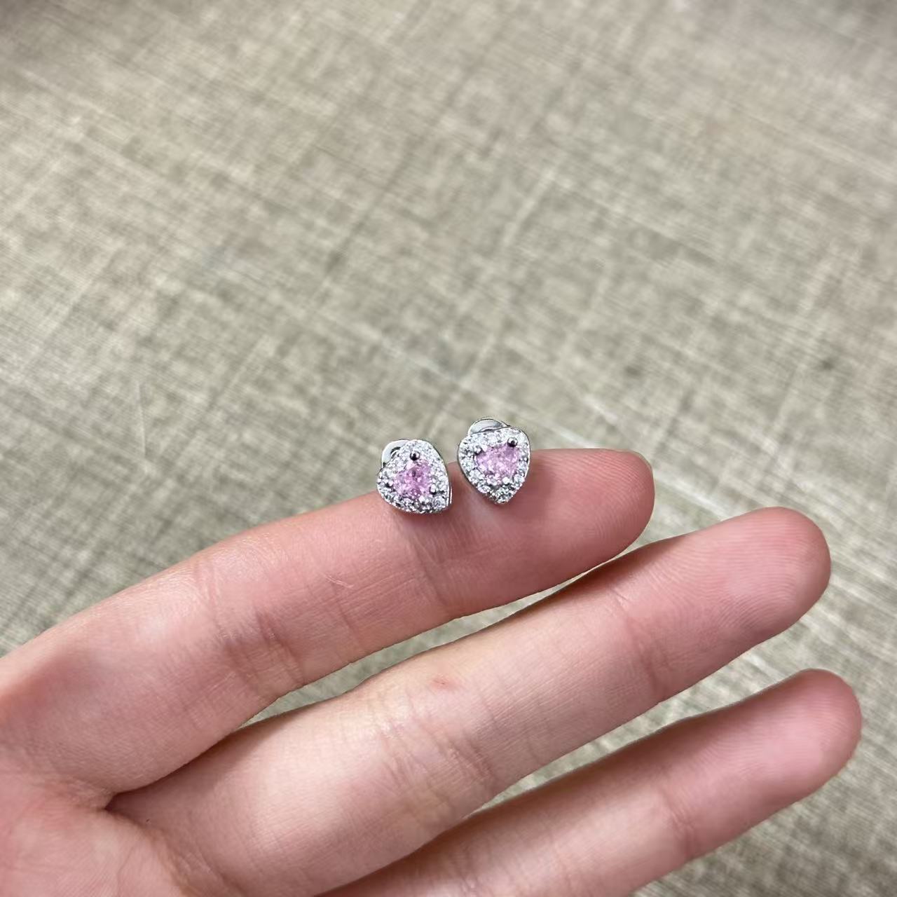 Camellia Glitter Gem Heart-shaped Designer Gold-plated Light Luxury Stud Earrings