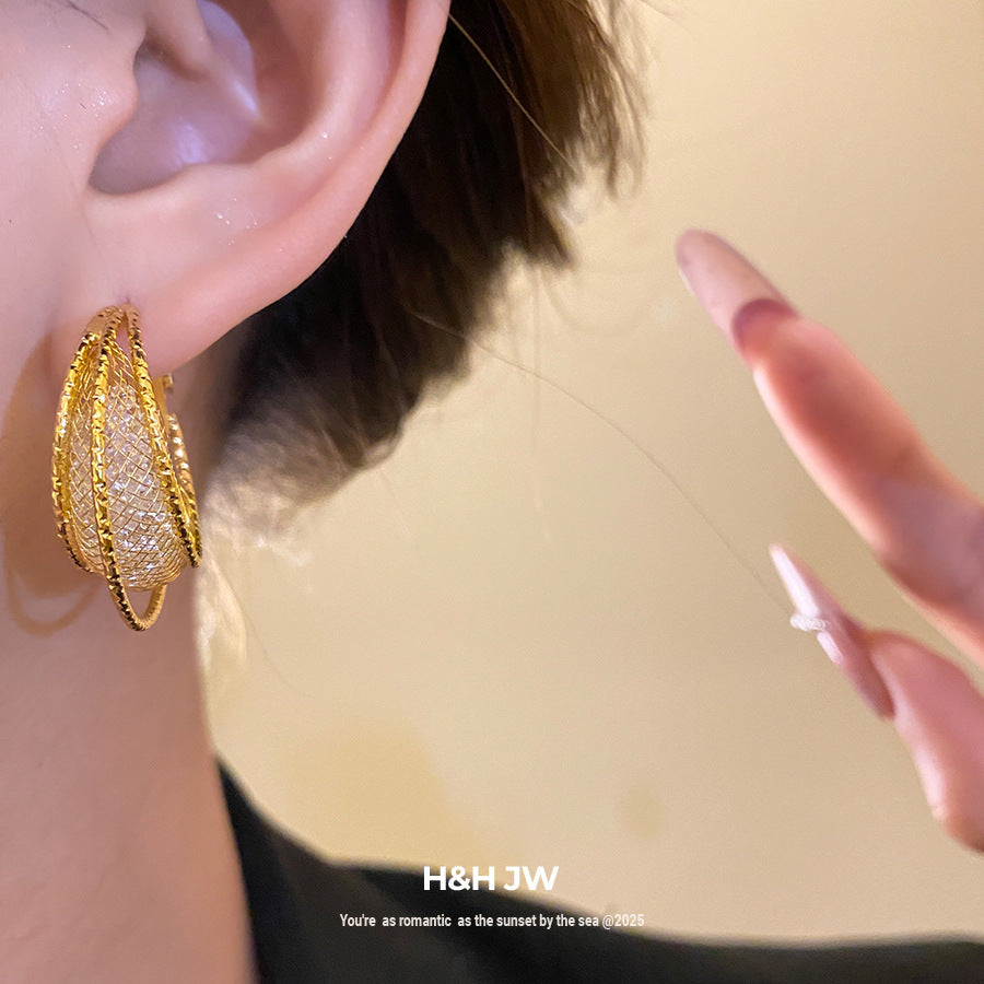Women's Round Retro Simple Fashion Elegant Light Luxury Stud Earrings