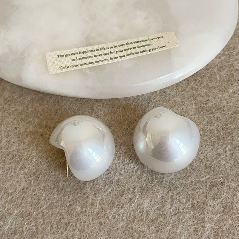 Women's Pearl Semicircle Large Elegant Light Luxury Minority High-grade Sense Stud Earrings