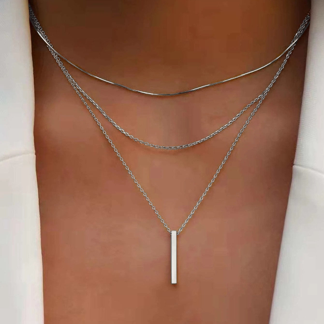 Women's Twin Diamond Small Vertical Stripes Clavicle Pendants