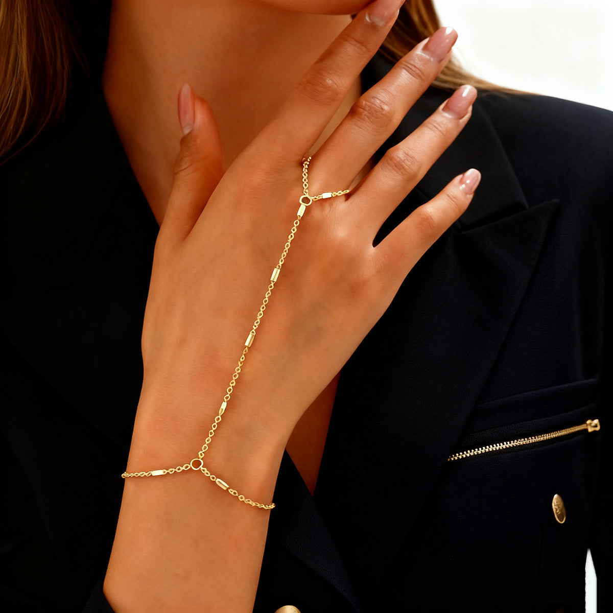 Fashion Lady Gold Finger Chain Butterfly Bracelet