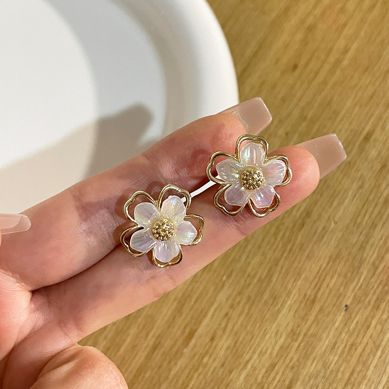 Sier Needle Shell Flower Hollow Ear Female Temperament Stylish Simple Stud Earrings