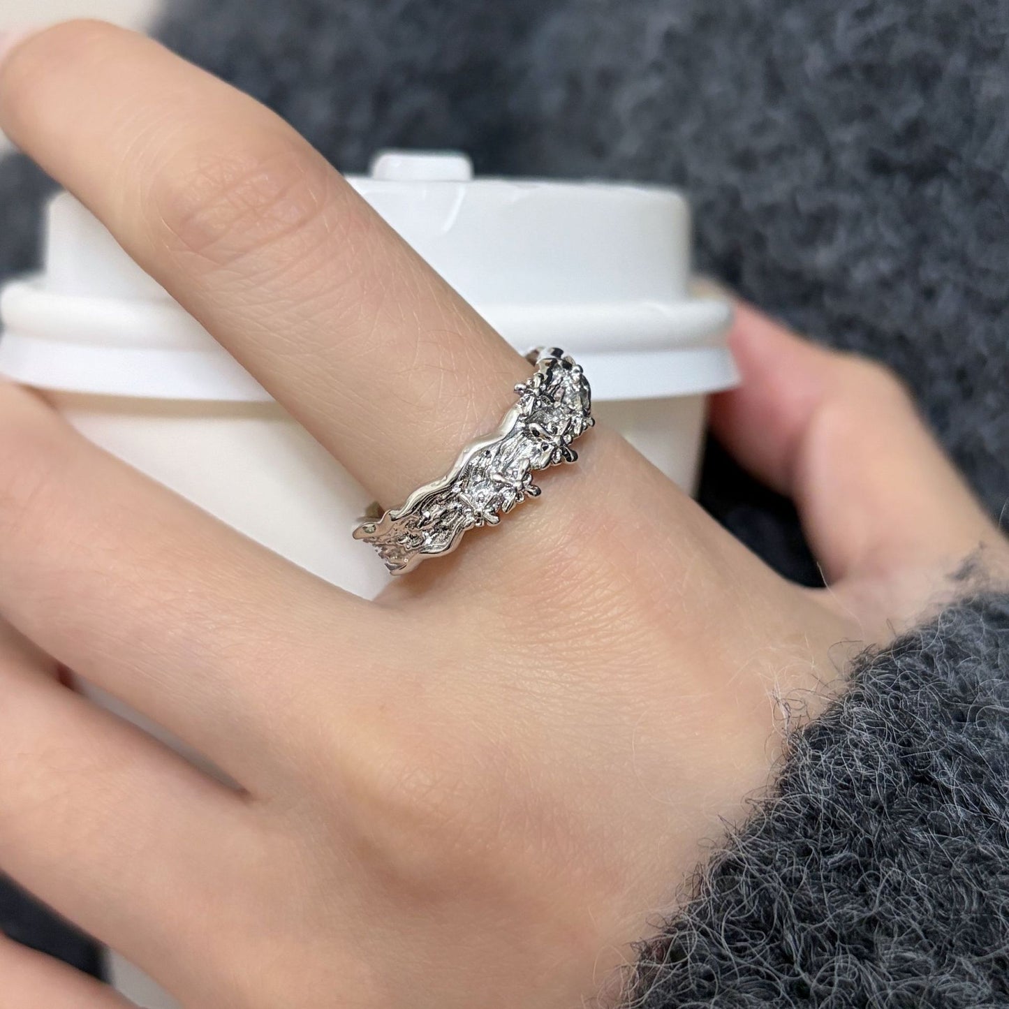 Crow Female Versatile Advanced Irregular Light Luxury Minority Opening Ring