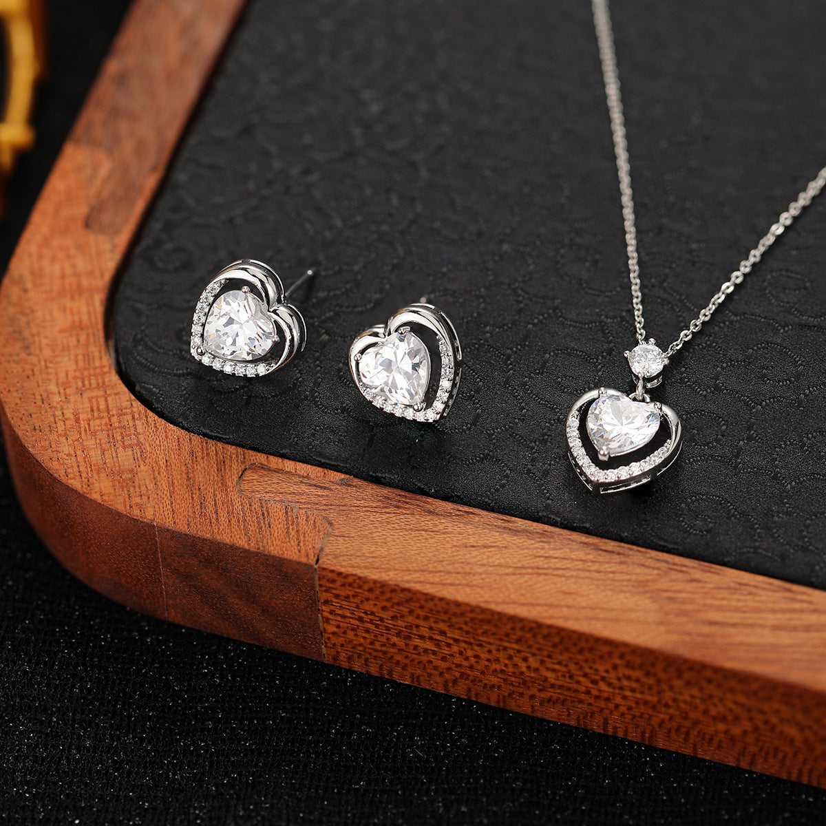 Glamorous Comfortable Two-piece Affordable Luxury Fashion Jewelry Set