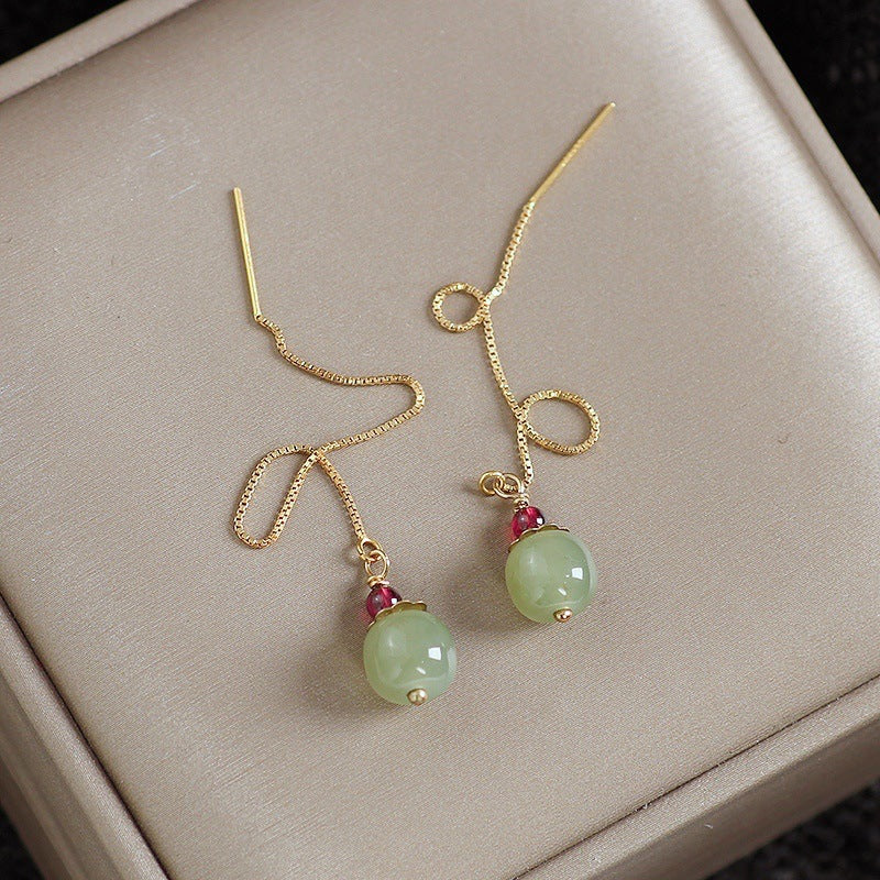 Jade Natural Garnet Advanced Special Interest Light Luxury Cold Style Ear Line