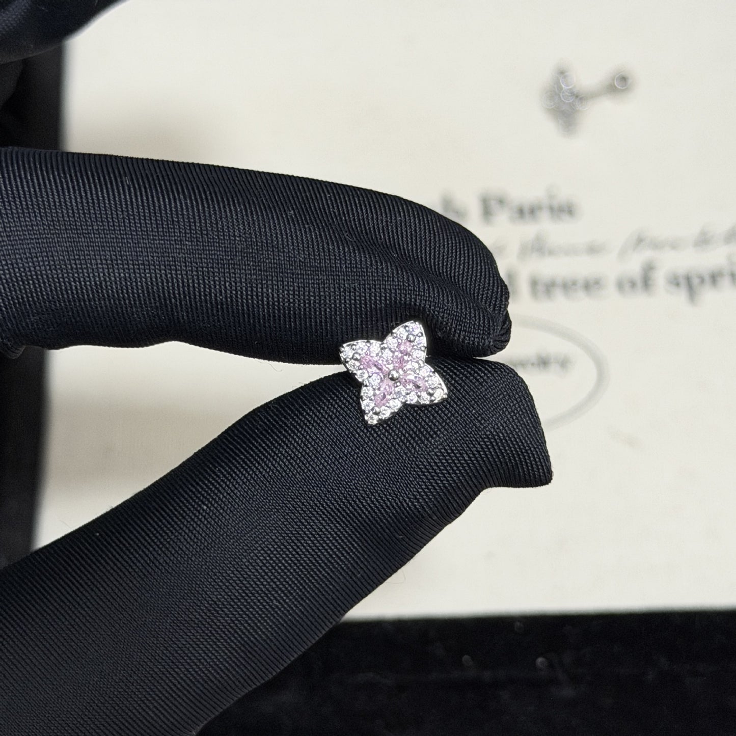 Cruciate Flower Zircon Flat Sweet Design Titanium Steel Ear Bone Earrings