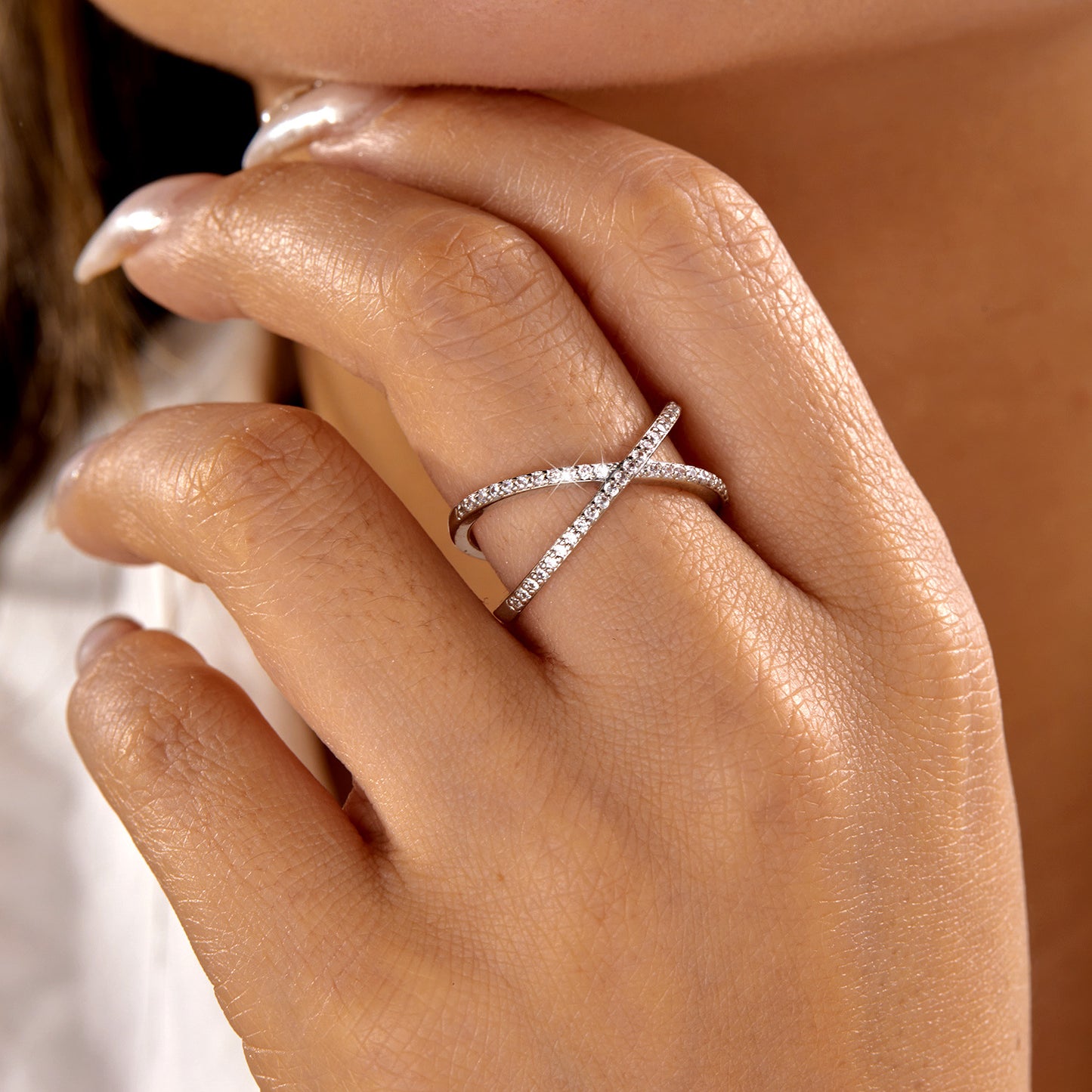 Women's Retro Elegant Copper Inlaid Zirconium High-grade Light Luxury Palace Style Ring