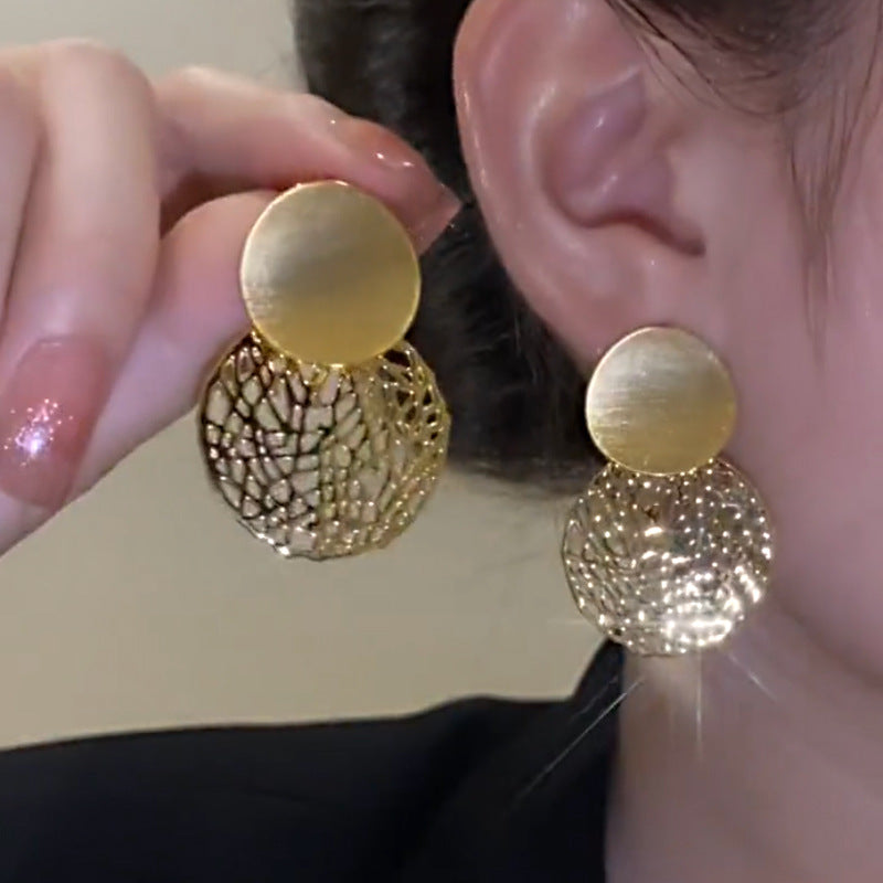 Golden Hollow Metallic Sier Needle Openwork Circle Elegant High-grade Cold Earrings