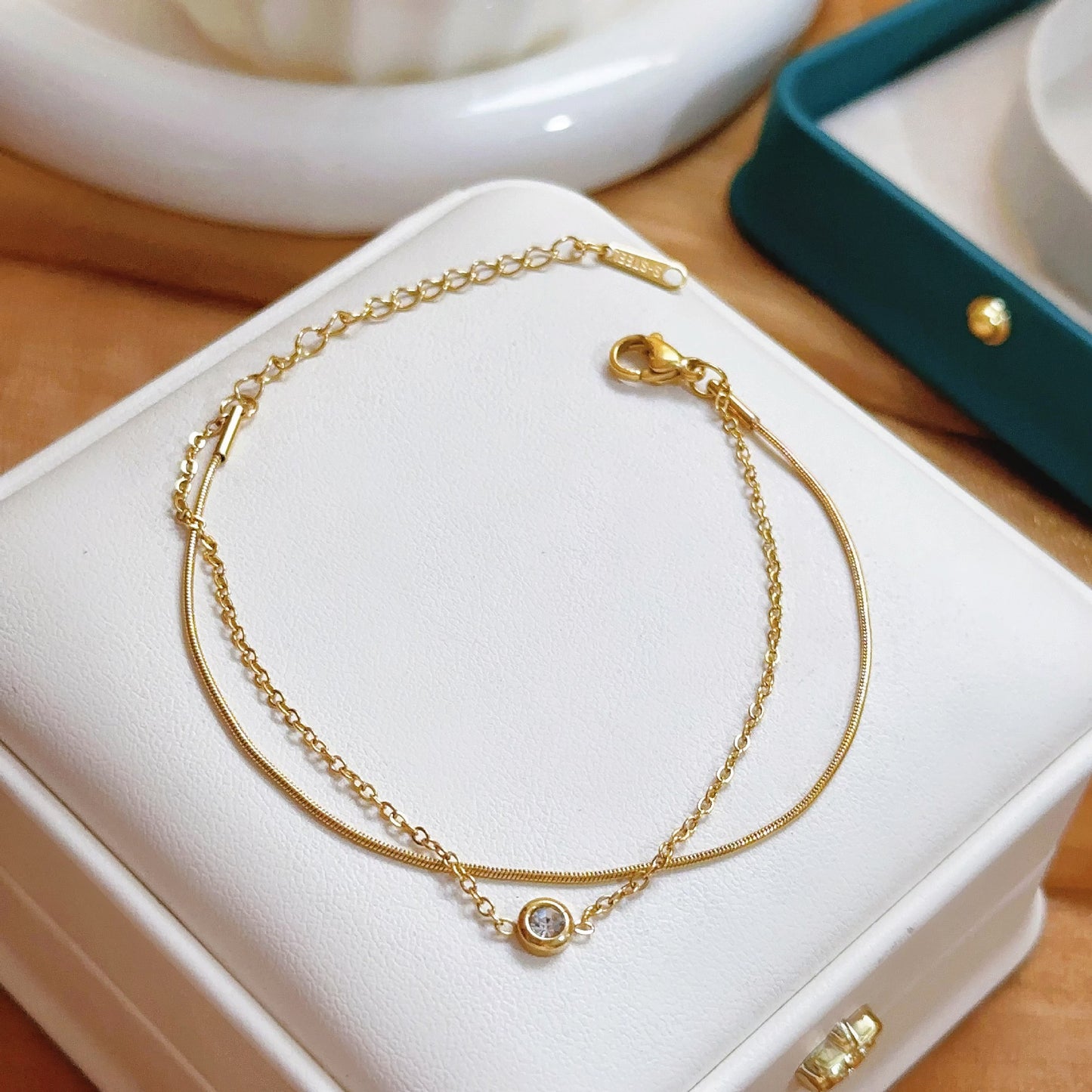 Gold Micro Inlaid Zircon Bubble Light Bracelets