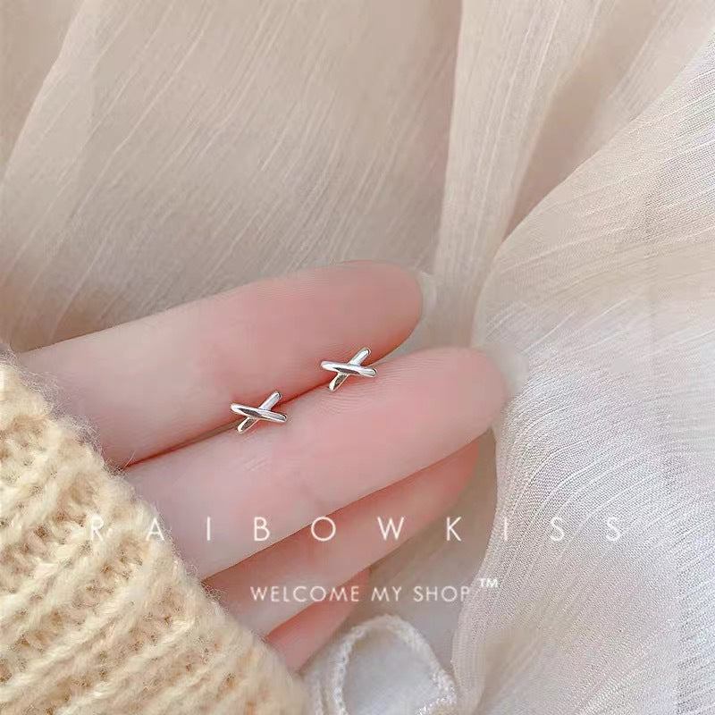 Sier For Female Fashionable Simple Small Earrings