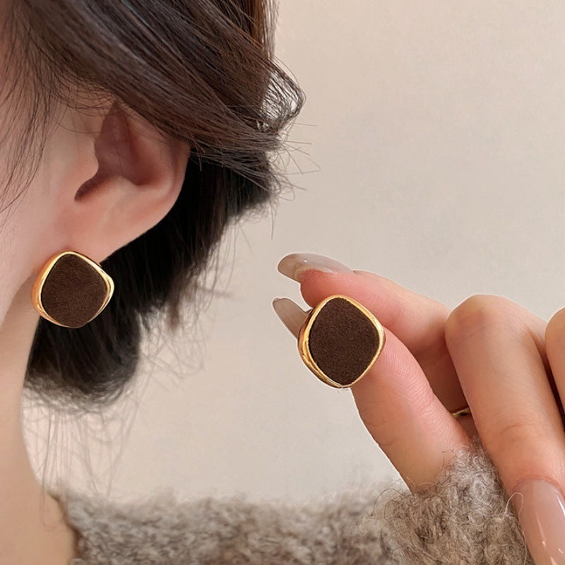 Women's Retro Brown Square Veet Light Luxury High-grade Niche Stud Earrings