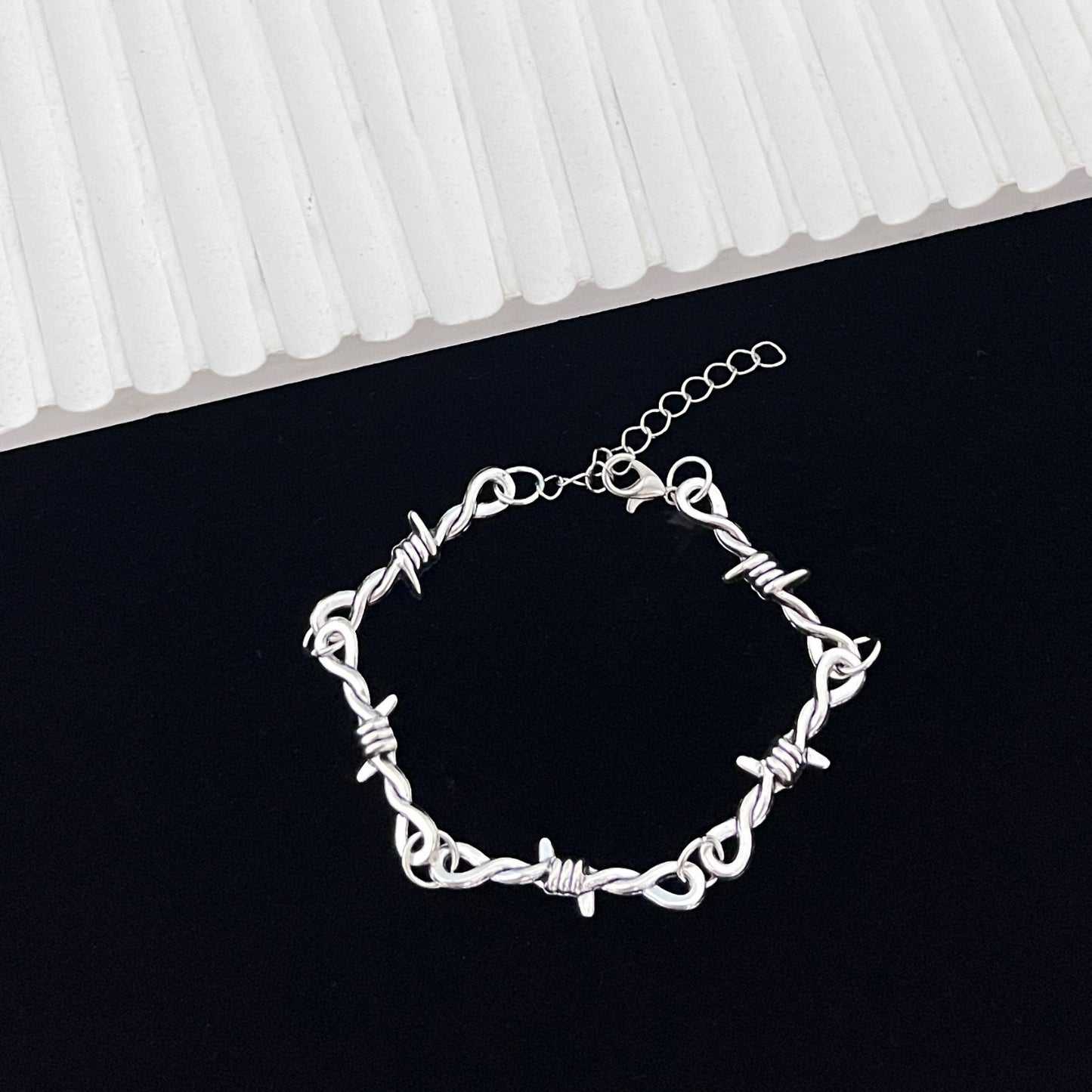 Women's & Men's Thorns Hand Accessory Hip Hop Punk Bracelet