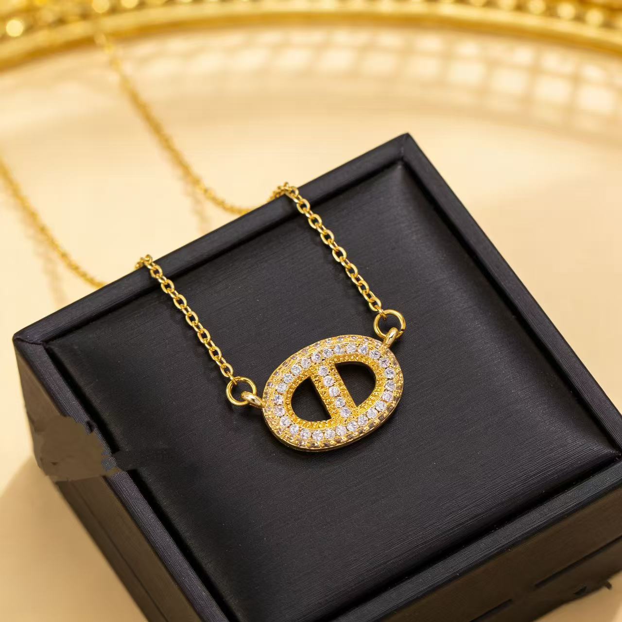 Minority Design Pig Nose Titanium Steel Female Fashion Short High Necklaces