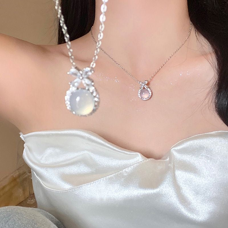 White Chalcedony Princess Escape Zircon Female Bow Feeling Fashion Necklace