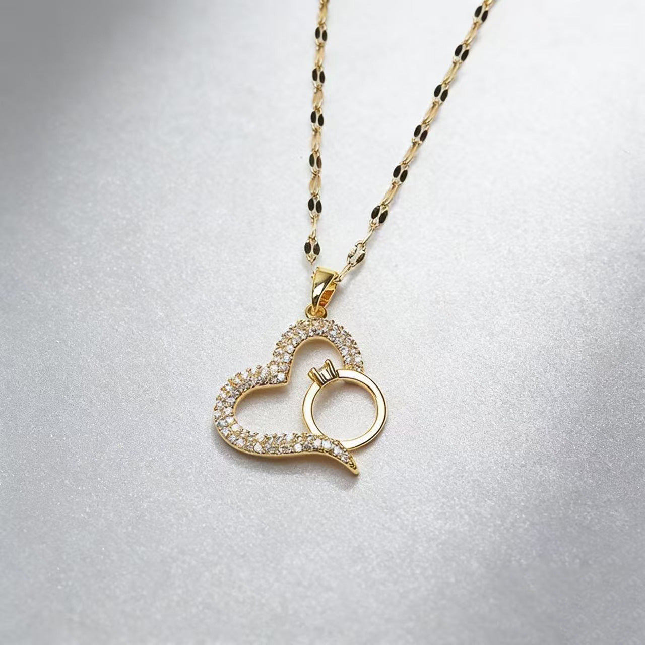 Fully Jeweled Loving Heart Titanium Steel Female Light Luxury Minority Necklace