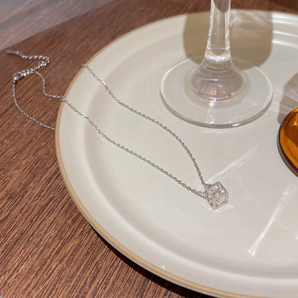 Fashion Titanium Steel Female Niche Simple Temperament Necklaces