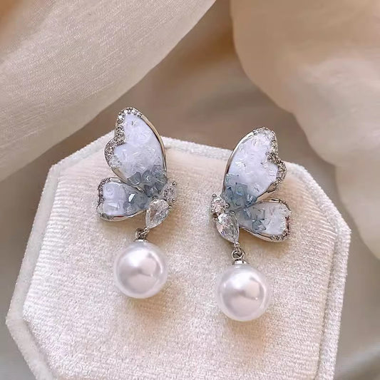 Women's Crystal Butterfly Pearl Design Light Luxury Rings