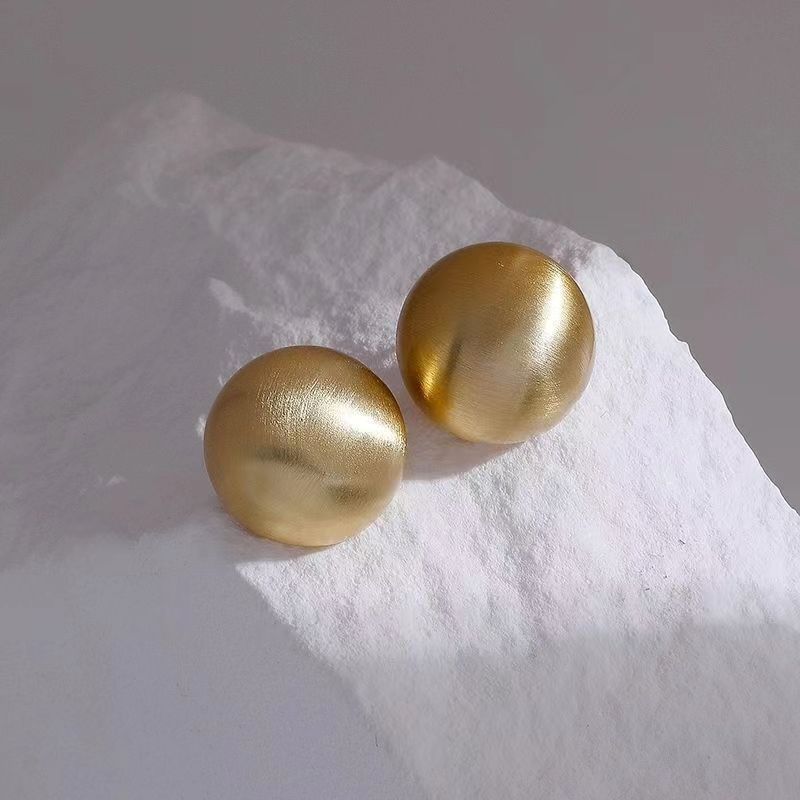 Simple Commute Design Niche Elegant Brushed Frosted Ball Stud Earrings