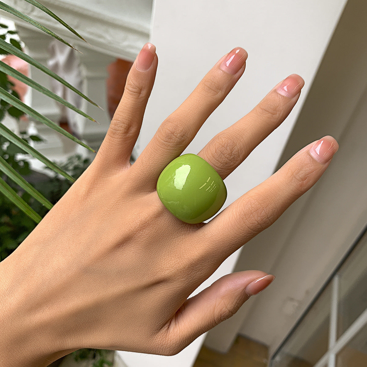 Women's High Profile Fashion Trendy Candy Color Acrylic Simple Exaggerated Ring