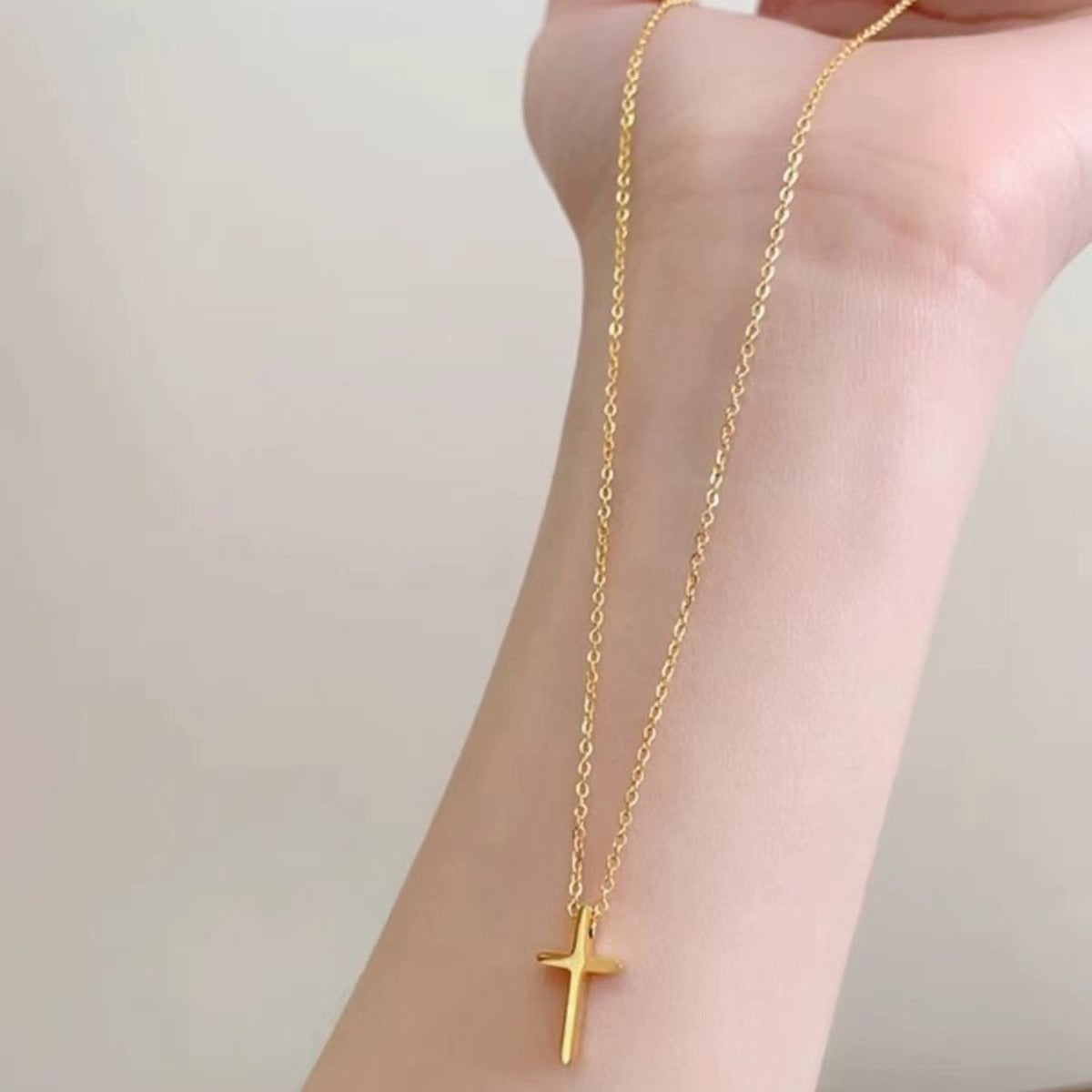 Women's Titanium Steel No Fading Cross Gold High-grade Clavicle Necklace